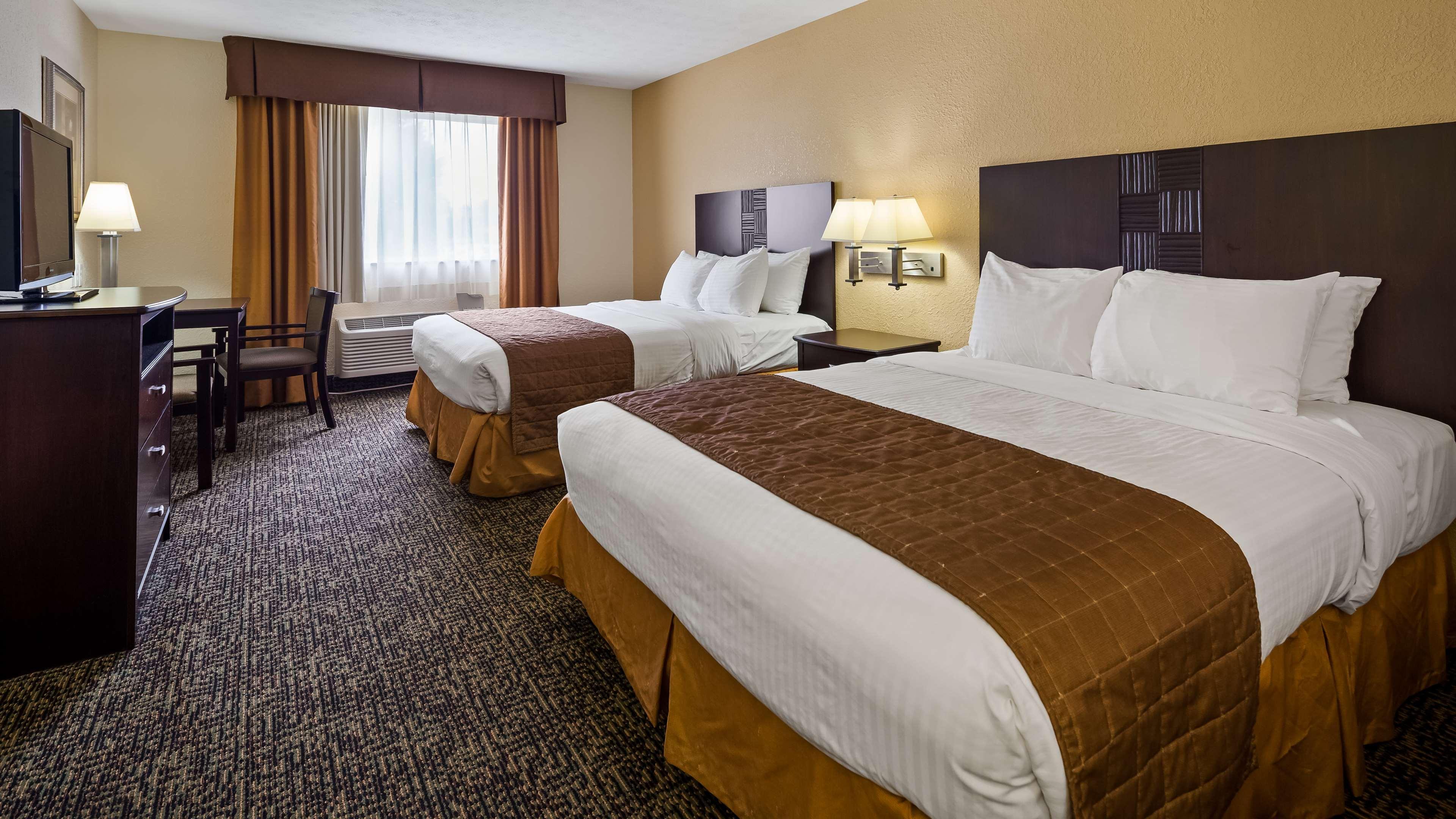 Best Western Елирия Екстериор снимка